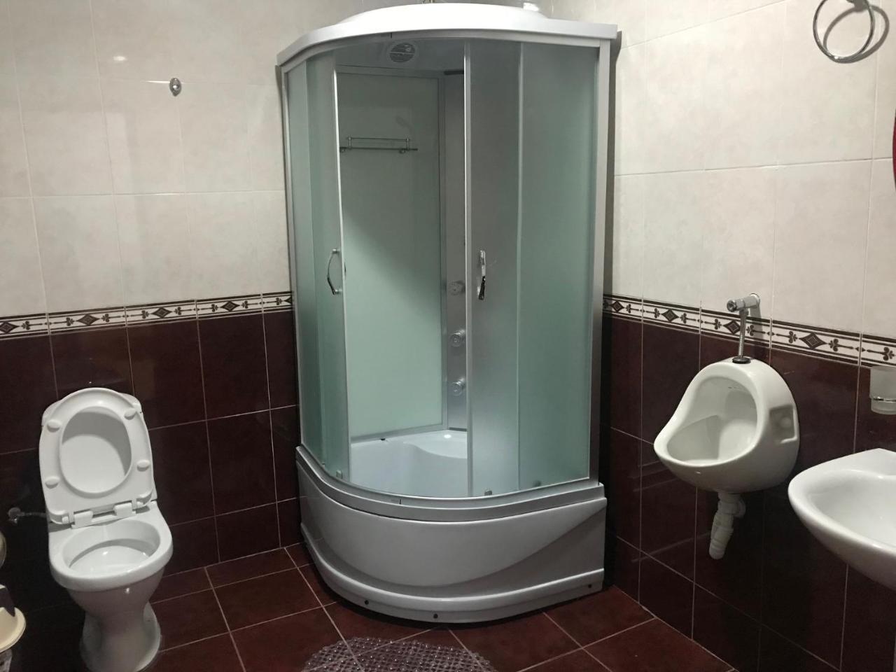 Hotel Caucasus Tbilisi Esterno foto