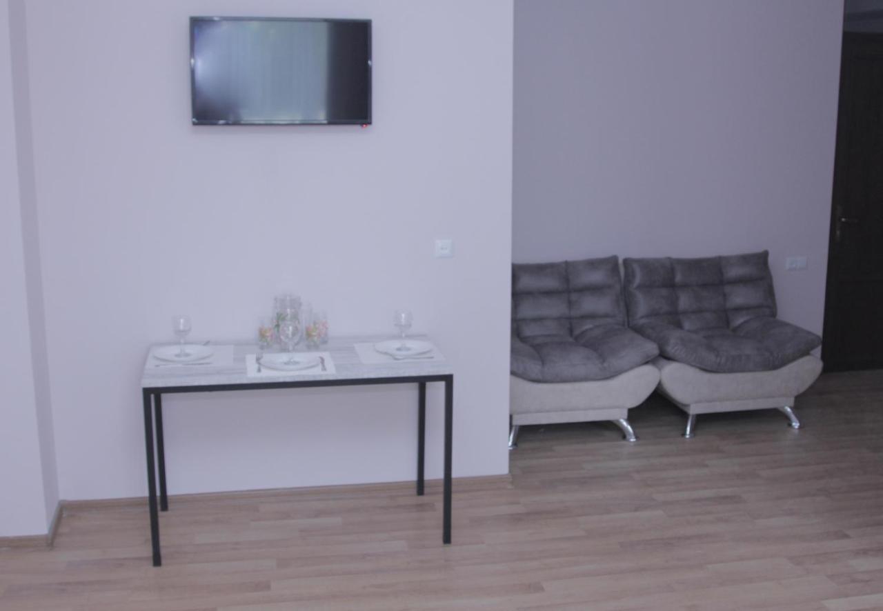 Hotel Caucasus Tbilisi Esterno foto