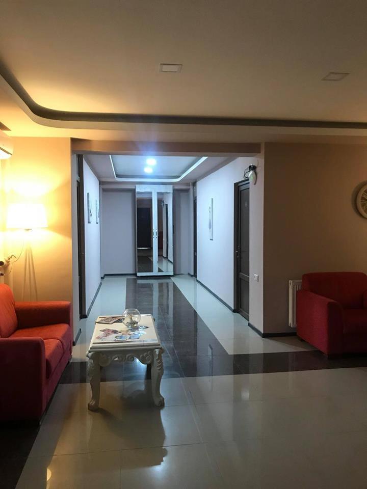 Hotel Caucasus Tbilisi Esterno foto